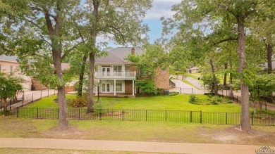 Beautifully Remodeled Home on Crossing Creeks Golf Course! on The Challenge at Oak Forest in Texas - for sale on GolfHomes.com, golf home, golf lot