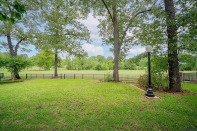 Beautifully Remodeled Home on Crossing Creeks Golf Course! on The Challenge at Oak Forest in Texas - for sale on GolfHomes.com, golf home, golf lot
