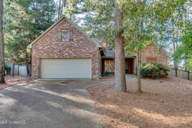 SEE AGENT REMARKS!Annandale, one of Madison's most timeless and on Annandale Golf Club in Mississippi - for sale on GolfHomes.com, golf home, golf lot
