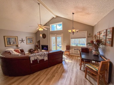 Charming Fully Furnished Villa in the Heart of Fairfield Bay! on Mountain Ranch Golf Club in Arkansas - for sale on GolfHomes.com, golf home, golf lot