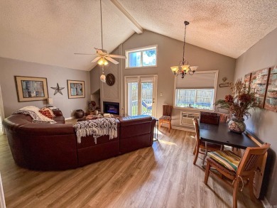 Charming Fully Furnished Villa in the Heart of Fairfield Bay! on Mountain Ranch Golf Club in Arkansas - for sale on GolfHomes.com, golf home, golf lot