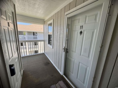 Don't miss this beautiful 2-bedroom, 2-bath end-unit condo in on The Valley At Eastport in South Carolina - for sale on GolfHomes.com, golf home, golf lot