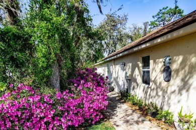 STUNNING HOME IN THE COUNTRY CLUB OF SEBRING! They don't build on Country Club of Sebring in Florida - for sale on GolfHomes.com, golf home, golf lot