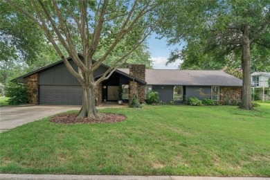 Single story home with incredible views of Indian Springs golf on Indian Springs Country Club in Oklahoma - for sale on GolfHomes.com, golf home, golf lot
