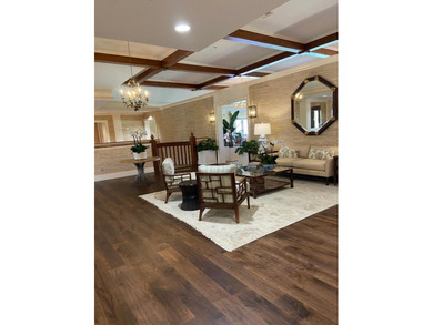 Enjoy the golf club community lifestyle in this beautifully on Hobe Sound Golf Club in Florida - for sale on GolfHomes.com, golf home, golf lot