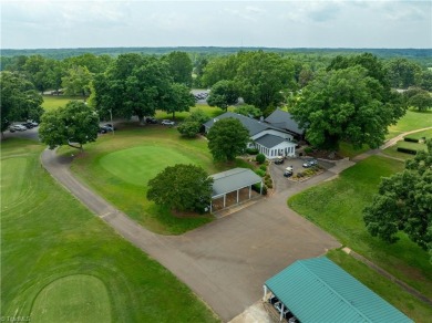 Welcome to this beautifully maintained home nestled in the on Lake Louise Golf Club in North Carolina - for sale on GolfHomes.com, golf home, golf lot