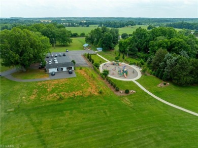 Welcome to this beautifully maintained home nestled in the on Lake Louise Golf Club in North Carolina - for sale on GolfHomes.com, golf home, golf lot