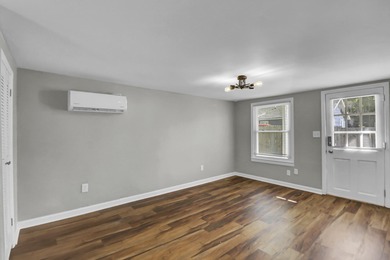 Wonderfully located duplex in the Woodland Shores/Riverland on Charleston Municipal Golf Course in South Carolina - for sale on GolfHomes.com, golf home, golf lot