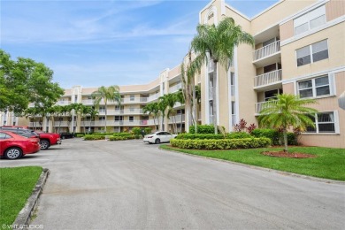 Renovated 2 bedroom 2 bathroom condo offers fresh paint, good on Sunrise Lakes Phase IV Golf Course in Florida - for sale on GolfHomes.com, golf home, golf lot