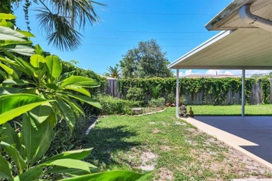Flamingo house. Charming Floridian home, meticulously maintained on Jacaranda West Country Club in Florida - for sale on GolfHomes.com, golf home, golf lot