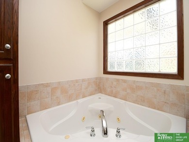 Sarah Lynch, M: , sarah.listwithlynch,   - Motivated on Tiburon Golf Club in Nebraska - for sale on GolfHomes.com, golf home, golf lot