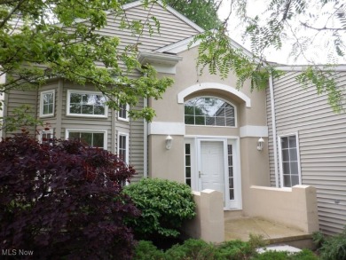 Welcome to this beautifully maintained 3-bedroom, 2-bath cluster on Gleneagles Golf Club in Ohio - for sale on GolfHomes.com, golf home, golf lot
