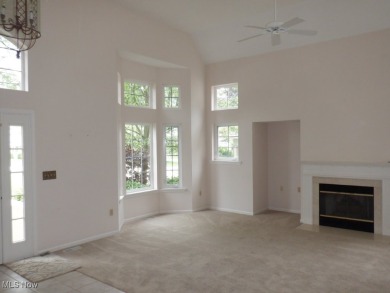 Welcome to this beautifully maintained 3-bedroom, 2-bath cluster on Gleneagles Golf Club in Ohio - for sale on GolfHomes.com, golf home, golf lot