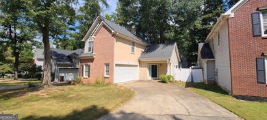 This 3 bedroom, 2.5 bath home with 1,262 sq ft offers an on Canongate At Flat Creek Club in Georgia - for sale on GolfHomes.com, golf home, golf lot