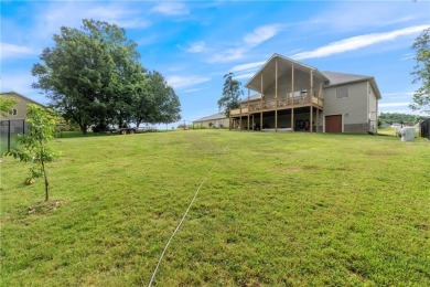 Country living on the golf course of holiday island arkansas on Holiday Island Executive Golf Course in Arkansas - for sale on GolfHomes.com, golf home, golf lot