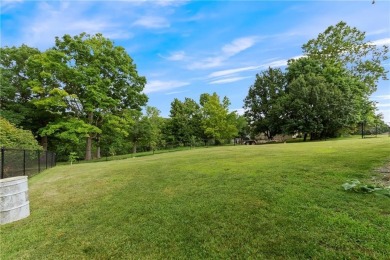 Country living on the golf course of holiday island arkansas on Holiday Island Executive Golf Course in Arkansas - for sale on GolfHomes.com, golf home, golf lot