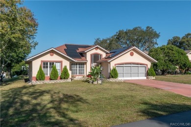 Introducing this cozy 2-bedroom, 2-bathroom home located in the on Twisted Oaks Golf Club in Florida - for sale on GolfHomes.com, golf home, golf lot