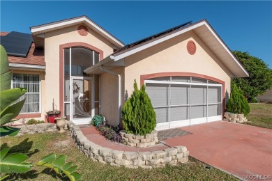 Introducing this cozy 2-bedroom, 2-bathroom home located in the on Twisted Oaks Golf Club in Florida - for sale on GolfHomes.com, golf home, golf lot
