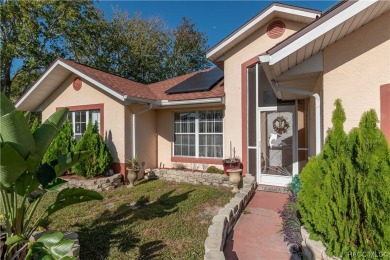 Introducing this cozy 2-bedroom, 2-bathroom home located in the on Twisted Oaks Golf Club in Florida - for sale on GolfHomes.com, golf home, golf lot