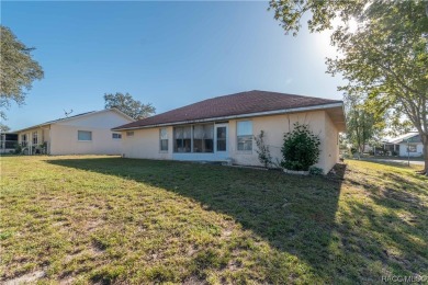 Introducing this cozy 2-bedroom, 2-bathroom home located in the on Twisted Oaks Golf Club in Florida - for sale on GolfHomes.com, golf home, golf lot