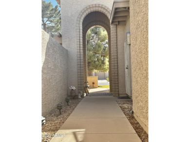 Three bed, 2 bath, den, 1,626 sq ft townhouse in the vibrant on Oakwood Golf Club  in Arizona - for sale on GolfHomes.com, golf home, golf lot