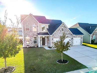 This 5 bedroom, 3 & 1/2 bath home is an absolute showstopper on Cypress Point Par 3 in South Carolina - for sale on GolfHomes.com, golf home, golf lot