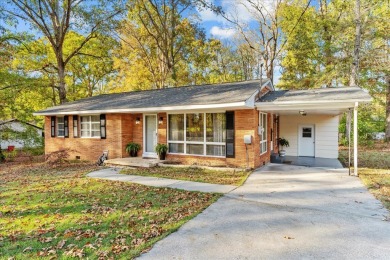 This BEAUTIFUL 3-bedroom BRICK home is located a short walk away on Dalton Golf and Country Club in Georgia - for sale on GolfHomes.com, golf home, golf lot