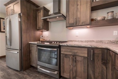 This 2018 Custom built 3B2B home with fountain views on the on Thumper Pond Golf Course in Minnesota - for sale on GolfHomes.com, golf home, golf lot