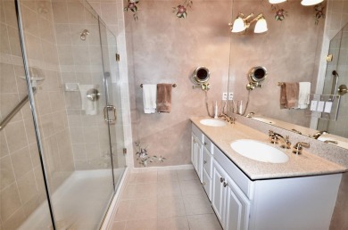 Stunning *Medici Model* Townhouse in The Greens at Half Hollow - on The Greens At Half Hollow in New York - for sale on GolfHomes.com, golf home, golf lot