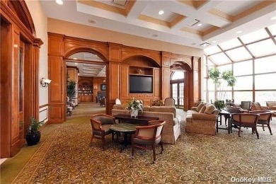 Stunning *Medici Model* Townhouse in The Greens at Half Hollow - on The Greens At Half Hollow in New York - for sale on GolfHomes.com, golf home, golf lot