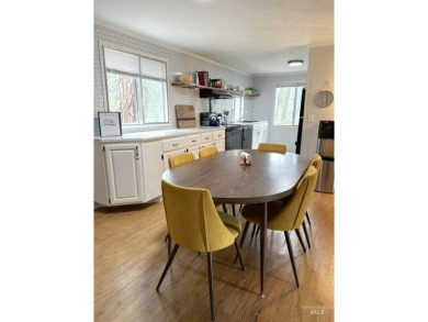 This newly remodeled manufactured home offers a modern and on Terrace Lakes Golf Resort in Idaho - for sale on GolfHomes.com, golf home, golf lot