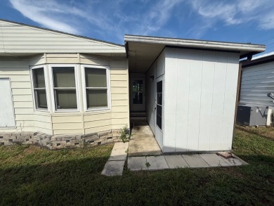 55+ Community! Perfect for retirees and golfers alike! Just on Heather Hills Golf Course in Florida - for sale on GolfHomes.com, golf home, golf lot