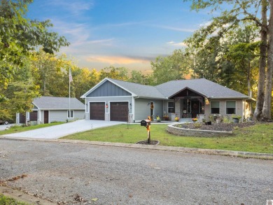 Come look at this stunning custom built home! This home boasts on Arrowhead Golf Club in Kentucky - for sale on GolfHomes.com, golf home, golf lot