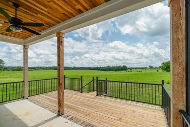 Enjoy this beautiful 3bd, 3ba, 3000sqft home on 0.73 acres that on Southern Hills Golf and Country Club in Tennessee - for sale on GolfHomes.com, golf home, golf lot