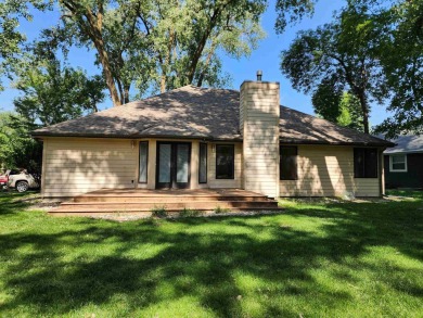 Don't miss this beautifully updated home in the highly on Dakota Dunes Country Club in South Dakota - for sale on GolfHomes.com, golf home, golf lot