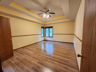 Don't miss this beautifully updated home in the highly on Dakota Dunes Country Club in South Dakota - for sale on GolfHomes.com, golf home, golf lot