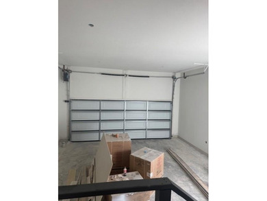 Bella Vista beauty showcasing modern architecture, upgraded on Branchwood Golf Course in Arkansas - for sale on GolfHomes.com, golf home, golf lot