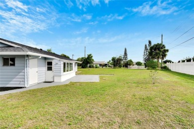 Fully remodeled, turnkey home on large cul -de -sac lot in a on North Lakes Golf Course in Florida - for sale on GolfHomes.com, golf home, golf lot