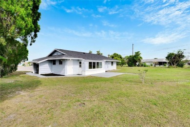 Fully remodeled, turnkey home on large cul -de -sac lot in a on North Lakes Golf Course in Florida - for sale on GolfHomes.com, golf home, golf lot