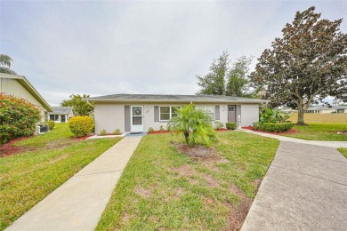 Welcome home to this lovely 2 bedroom/2 bath Condo in Kings on Kings Point Executive Golf Course in Florida - for sale on GolfHomes.com, golf home, golf lot