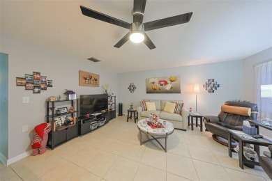 Welcome home to this lovely 2 bedroom/2 bath Condo in Kings on Kings Point Executive Golf Course in Florida - for sale on GolfHomes.com, golf home, golf lot