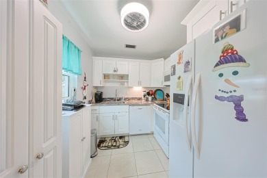 Welcome home to this lovely 2 bedroom/2 bath Condo in Kings on Kings Point Executive Golf Course in Florida - for sale on GolfHomes.com, golf home, golf lot