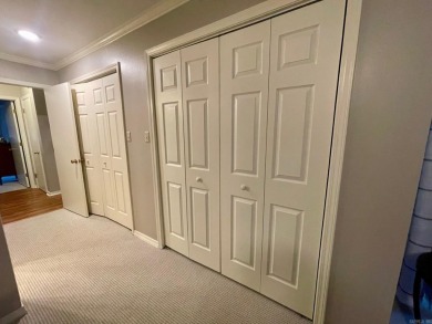 Well maintained home on a quiet, dead-end street in the Mountain on Mountain Ranch Golf Club in Arkansas - for sale on GolfHomes.com, golf home, golf lot