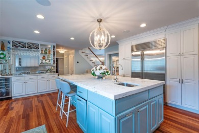 Welcome to this immaculate 6-bedroom, 4.5-bathroom Colonial on Fresh Meadow Country Club in New York - for sale on GolfHomes.com, golf home, golf lot