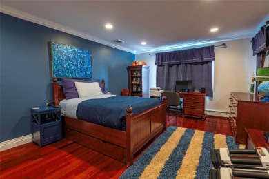 Welcome to this immaculate 6-bedroom, 4.5-bathroom Colonial on Fresh Meadow Country Club in New York - for sale on GolfHomes.com, golf home, golf lot