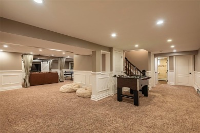 Welcome to this immaculate 6-bedroom, 4.5-bathroom Colonial on Fresh Meadow Country Club in New York - for sale on GolfHomes.com, golf home, golf lot