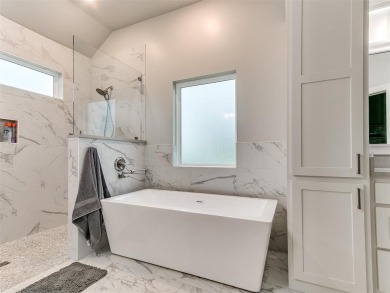 Stunning Golf Course Home in Guthrie - Motivated Sellers on Cedar Valley Golf Club in Oklahoma - for sale on GolfHomes.com, golf home, golf lot