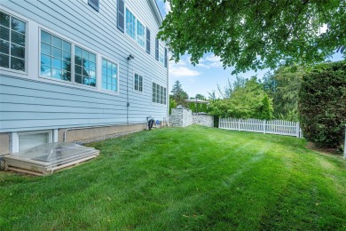 Welcome to this immaculate 6-bedroom, 4.5-bathroom Colonial on Fresh Meadow Country Club in New York - for sale on GolfHomes.com, golf home, golf lot