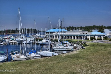 You will feel right at home from the moment you step inside the on Harbour Point Golf Club in North Carolina - for sale on GolfHomes.com, golf home, golf lot