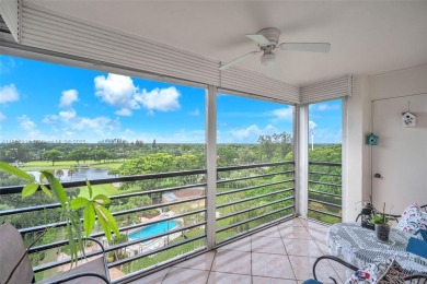 Location!! *** HOA has reserves *** Conventional & Cash offers on Pembroke Lakes Golf Club in Florida - for sale on GolfHomes.com, golf home, golf lot